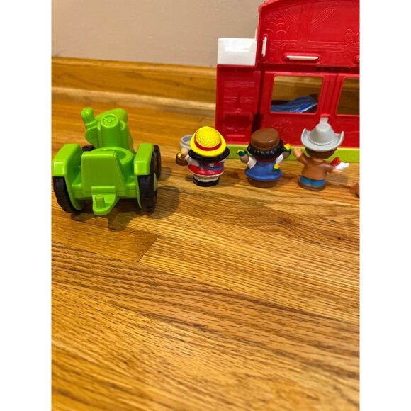 Fisher-Price Little People Farm Toy Playset With Smart Stages Learning Content - Picture 8 of 10